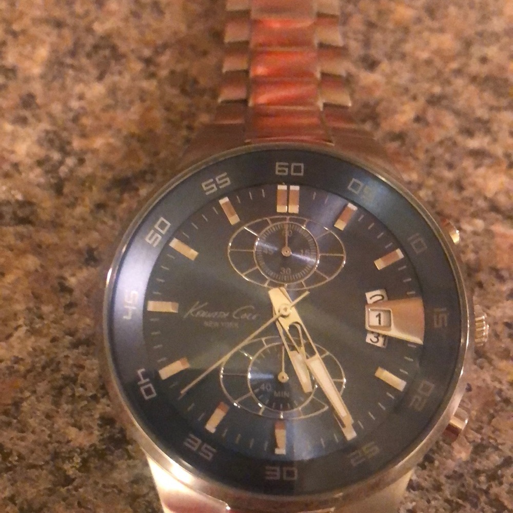 Kenneth Cole men’s watch. - Picture 3 of 5